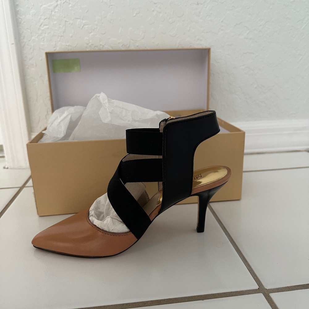 Michael Kors Pointed Toe Heel